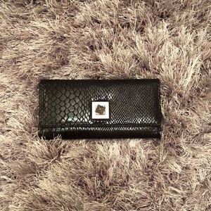 Wallet -White House Black Market